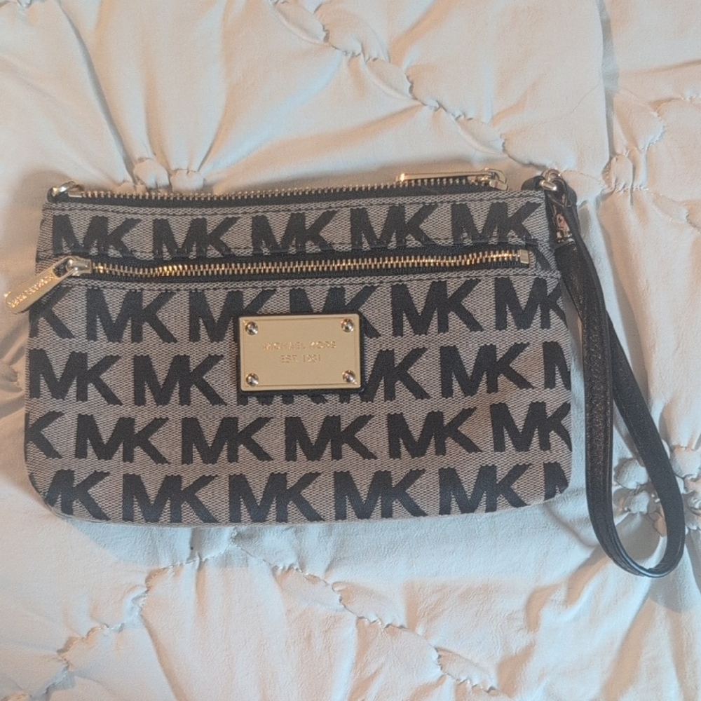 Michael Kors Black and Gray Logo Wristlet